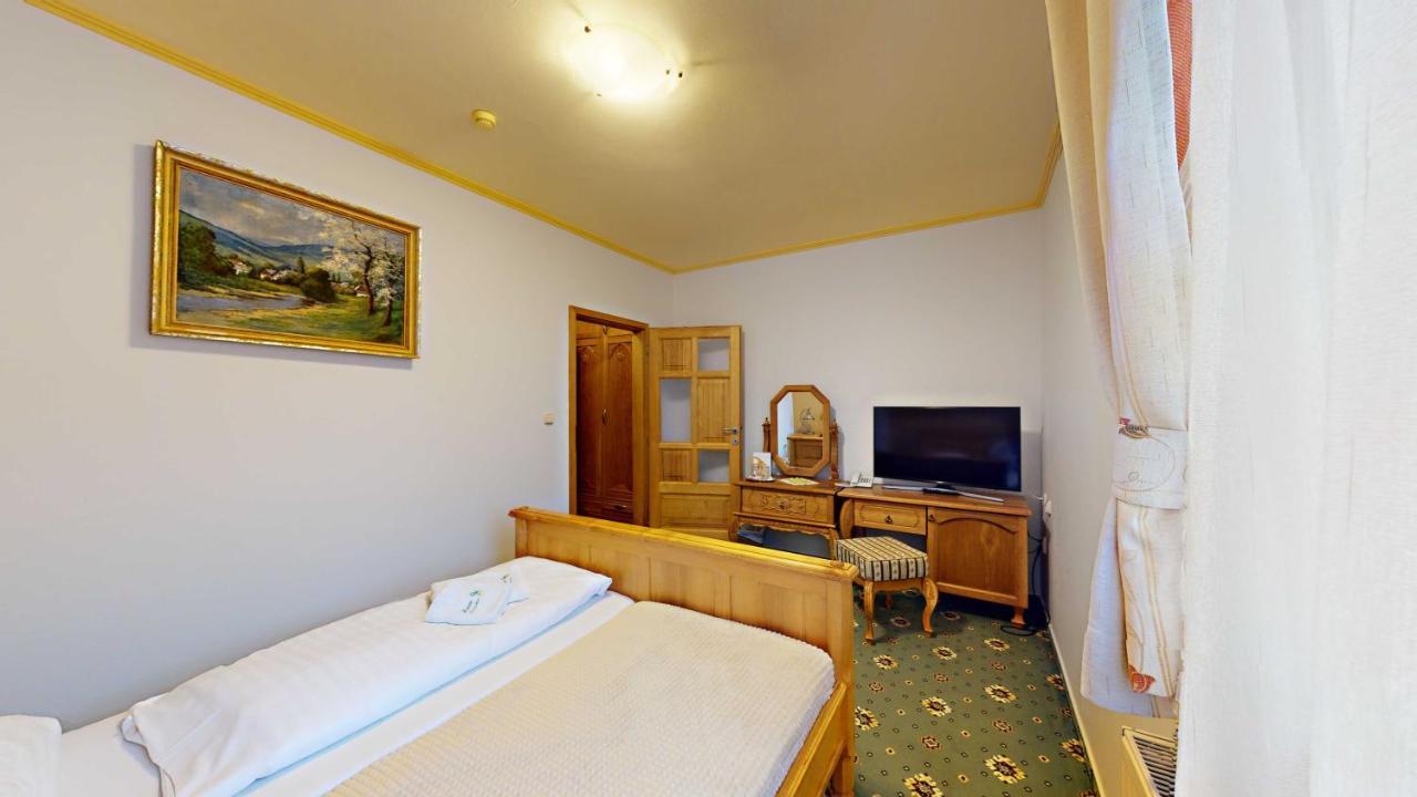 Hotel Diana Stráža Exteriér fotografie